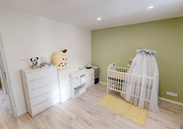 Kompletne zrekonštruovaný 3-i byt typu BAURING (65 m²) s loggiou – lokalita plná zelene