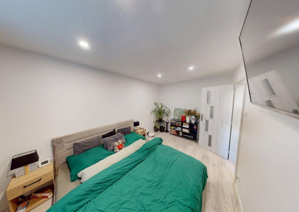 Kompletne zrekonštruovaný 3-i byt typu BAURING (65 m²) s loggiou – lokalita plná zelene