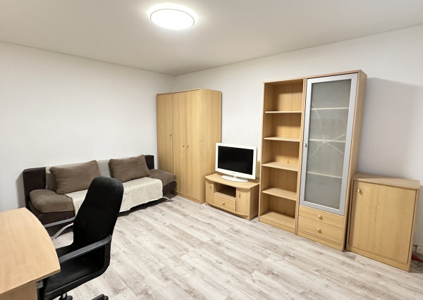 NA PREDAJ! 2-izbový byt v obľúbenej lokalite Vrbového