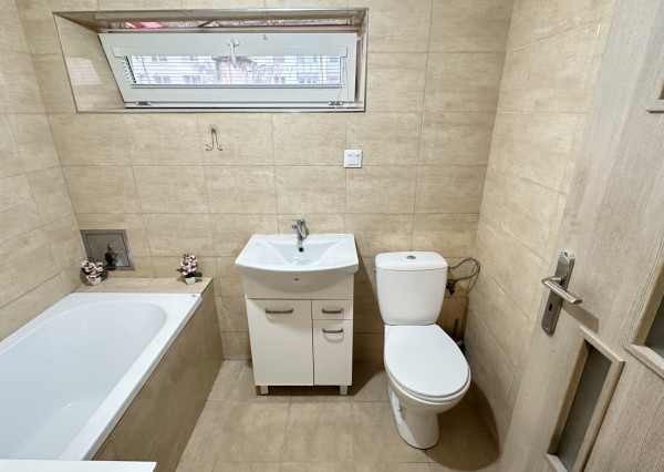 NA PREDAJ! 2-izbový byt v obľúbenej lokalite Vrbového