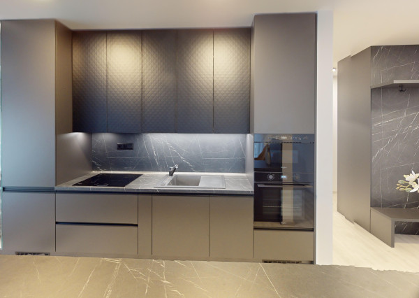 NA PREDAJ ! Luxusný 4 - izbový byt s neuveriteľnou 87m² terasou!