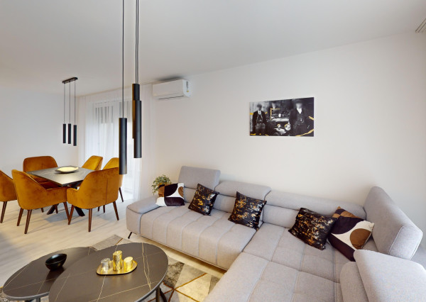 NA PREDAJ ! Luxusný 4 - izbový byt s neuveriteľnou 87m² terasou!