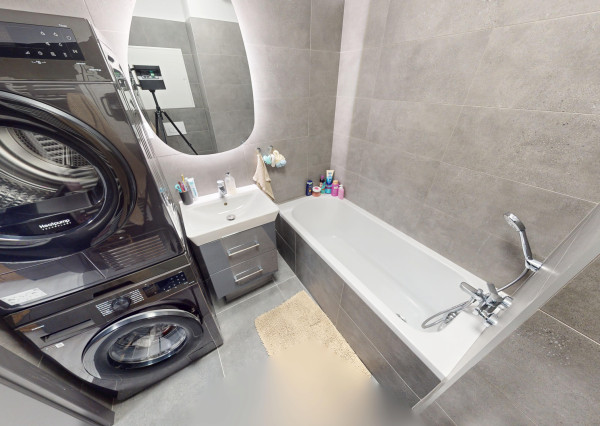 NA PREDAJ ! 2-izbový klenot s parkingom, pivničnou kobkou v cene!