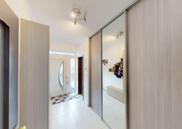 LUXUSNÉ BÝVANIE v Malženiciach pri Trnave – komfort, bazén, pohoda