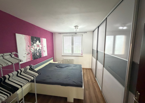 PREDAJ 3izb.byt s loggiou v Hlohovci