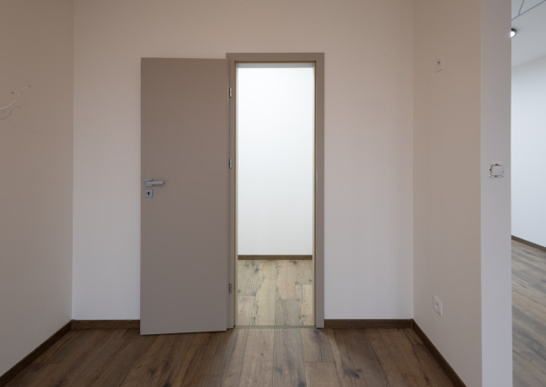 REZERVOVANÉ! Moderný 4-izbový bungalov v novej rezidenčnej štvrti – Nové Zámky