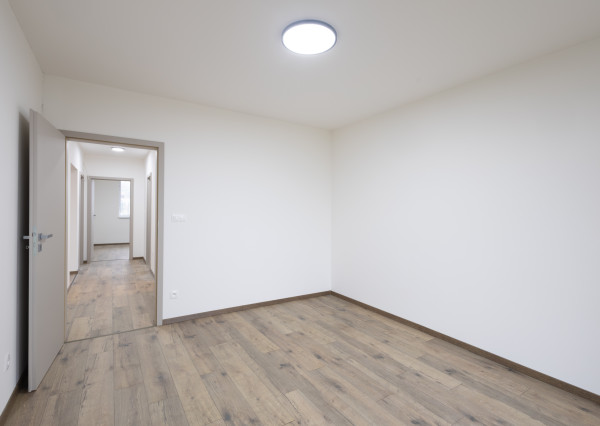 REZERVOVANÉ! Moderný 4-izbový bungalov v novej rezidenčnej štvrti – Nové Zámky