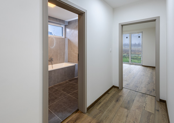 REZERVOVANÉ! Moderný 4-izbový bungalov v novej rezidenčnej štvrti – Nové Zámky