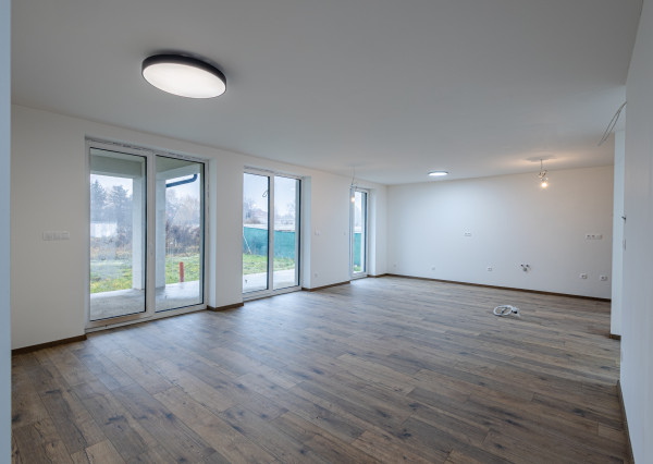 REZERVOVANÉ! Moderný 4-izbový bungalov v novej rezidenčnej štvrti – Nové Zámky