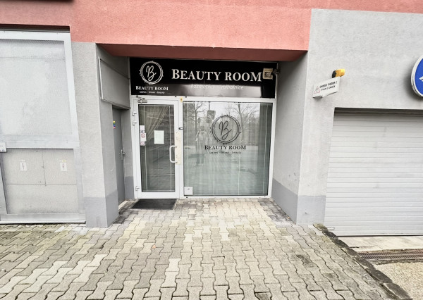 PREDAJ Luxusný obchodný priestor  – Bratislava Ružinov