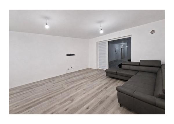 PREDAJ Výnimočný 2-izbový byt s predzáhradkou priamo pri golfovom ihrisku – Hrubá Borša