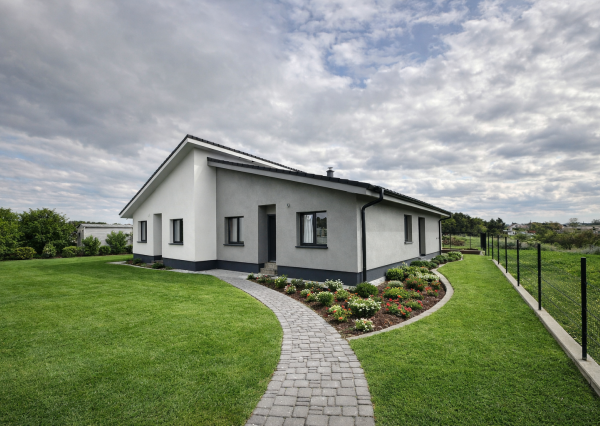 NA PREDAJ Moderný 4-izbový rodinný dom – Červeník