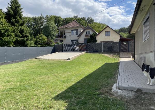 NOVÁ CENA!!! Na predaj RD v obci LOŠONEC, pozemok 1056m2, rekonštrukcia, iba minútu peši od lesa