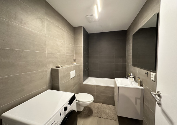 NA PRENÁJOM - Elegantný 2 izbový byt s parkovacím miestom, Opoj