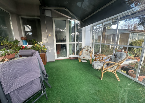 Dvojpodlažný rodinný dom s bazénom a  garážou na ulici Leoša Janáčka v Trnave