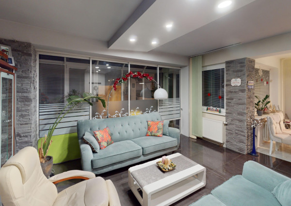 Dvojpodlažný rodinný dom s bazénom a  garážou na ulici Leoša Janáčka v Trnave