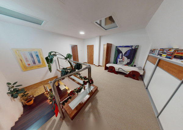 Dvojpodlažný rodinný dom s bazénom a  garážou na ulici Leoša Janáčka v Trnave