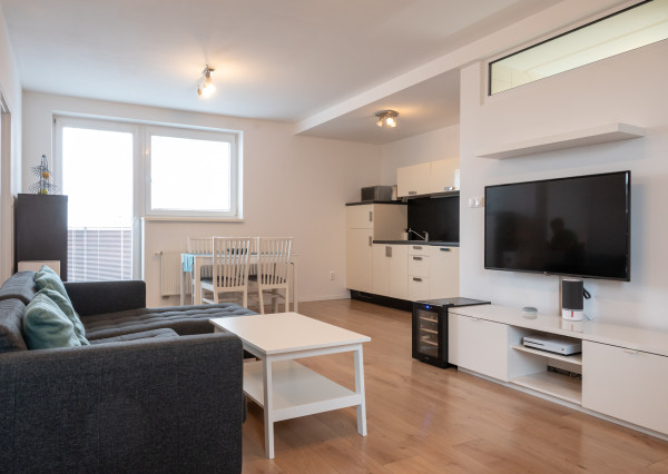 Na predaj 3izb. BYT, 66m2, park. miesto, Okružná ulica, 15r. bytový dom