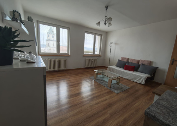 2-i byt, kompletne zariadený, nádherný výhľad, Hlohovec