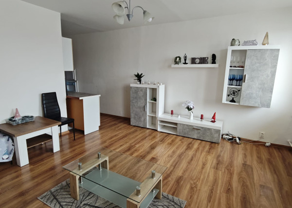 2-i byt, kompletne zariadený, nádherný výhľad, Hlohovec