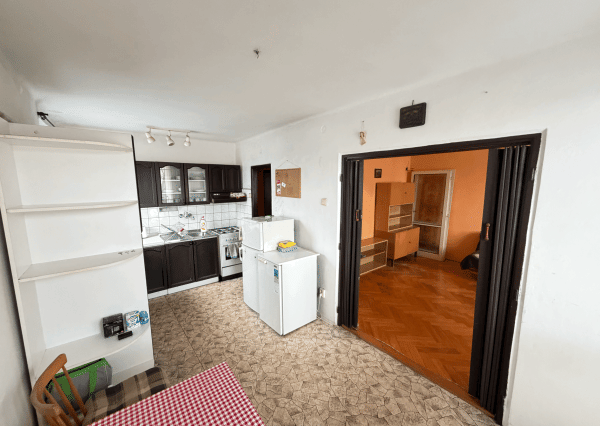 3-IZBOVÝ BYT S LOGGIOU  ŠPAČINSKÁ CESTA  64 m²  TRNAVA