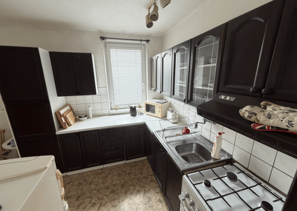 3-IZBOVÝ BYT S LOGGIOU  ŠPAČINSKÁ CESTA  64 m²  TRNAVA