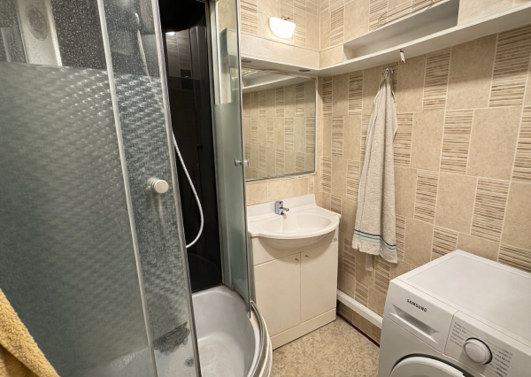 NA PREDAJ! 2-izbový byt, hotová investícia s nájomníkmi, Koniarekova