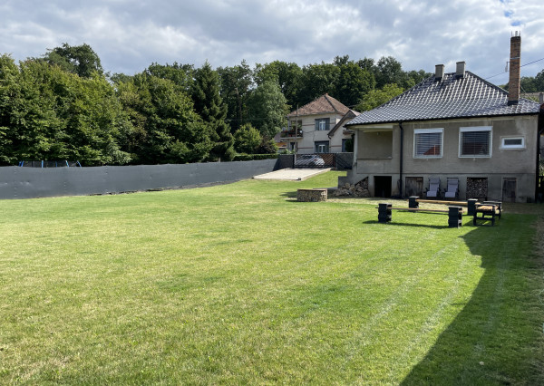Na predaj RD v obci LOŠONEC, pozemok 1056m2, rekonštrukcia, iba minútu peši od lesa