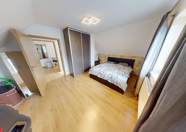 Na predaj 3izb. byt 60m2 s vlastným dvorom 66m2, parking