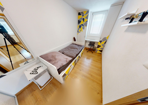 Na predaj 3izb. byt 60m2 s vlastným dvorom 66m2, parking