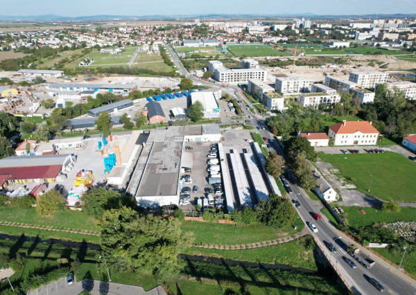 EXKLUZÍVNE NA PREDAJ – PRIEMYSELNÝ AREÁL V STRATEGICKEJ LOKALITE MESTA TRNAVA