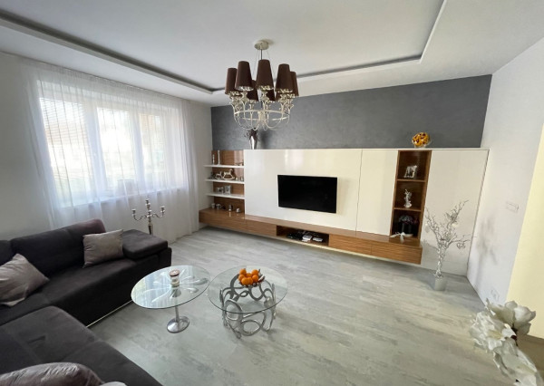 LUXUSNÝ 2 izb. byt s výmerou 4 izb. bytu, výmera aż 84m2, terasa, centrum mesta, Zelený Kríček, Trnava