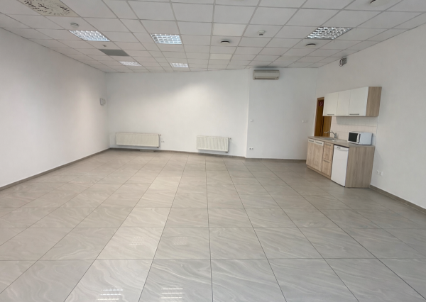 Prenájom EXKLUZÍVNY PRIESTOR PRIAMO V CENTRE , ul. Hviezdoslavova v TRNAVE