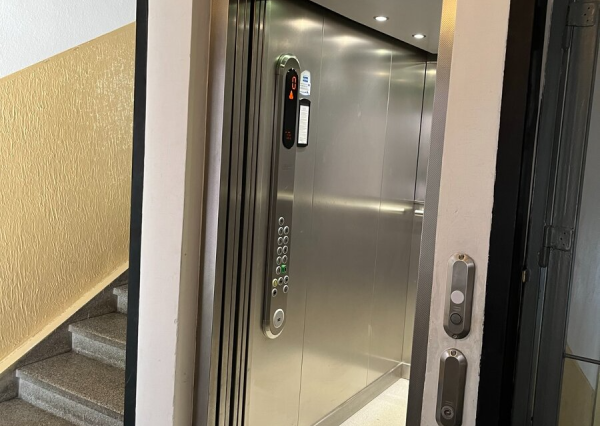 TOP LOKALITA - 3-izbový byt s loggiou a balkónom v Ružinove