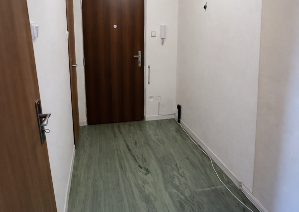 TOP LOKALITA - 3-izbový byt s loggiou a balkónom v Ružinove