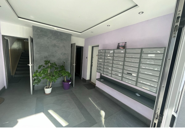 TOP LOKALITA - 3-izbový byt s loggiou a balkónom v Ružinove