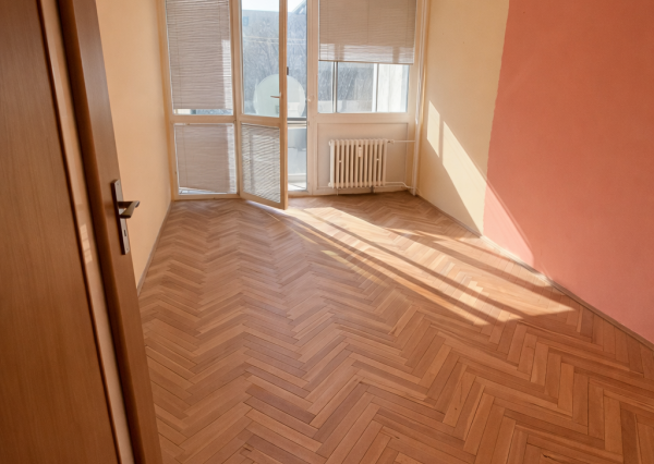 TOP LOKALITA - 3-izbový byt s loggiou a balkónom v Ružinove