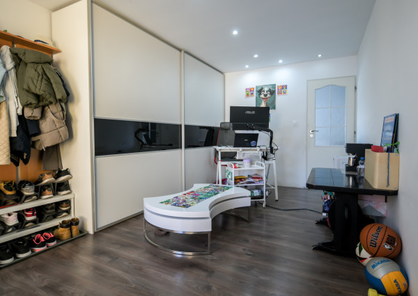 5-izbový tehlový byt s terasou v centre mesta Kapitulská ul., Trnava