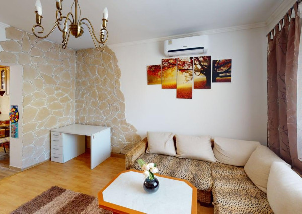 IBA U NÁS, na predaj 4 izbový rodinný dom v obci Cífer , cena 249000 eur.