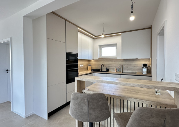 Moderný nadštandardný rodinný dom v tichej lokalite