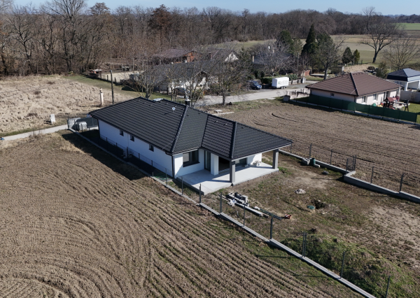 Moderný nadštandardný rodinný dom v tichej lokalite