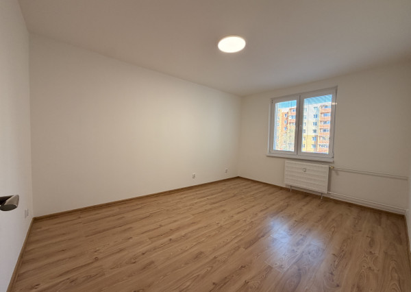 KRÁSNY VÝHĽAD - 3i byt v blízkosti centra Trnavy