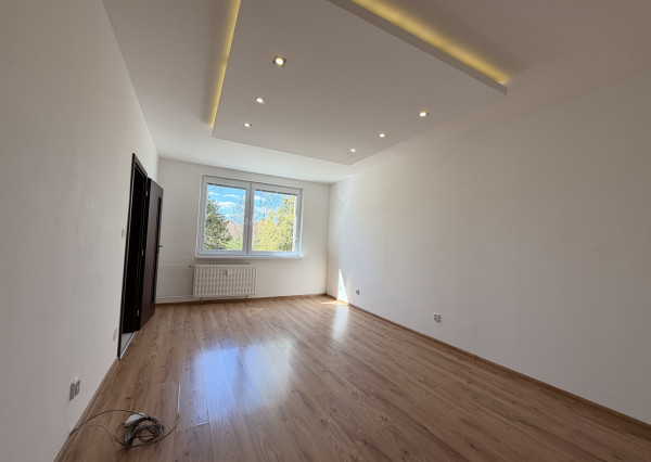 KRÁSNY VÝHĽAD - 3i byt v blízkosti centra Trnavy