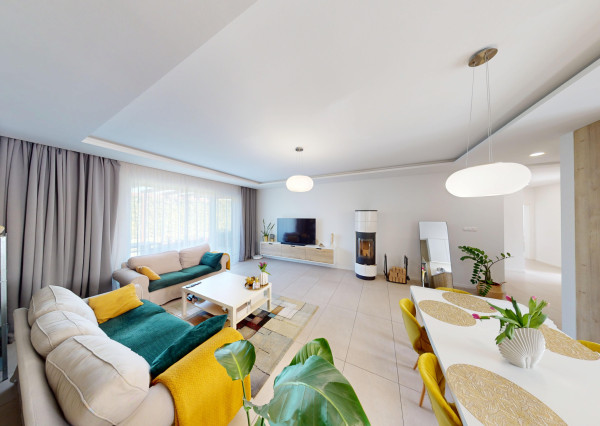 MODERNÝ 4-IZBOVÝ DOM – TICHÁ LOKALITA, KRÁSNA ZÁHRADA, NÍZKE NÁKLADY