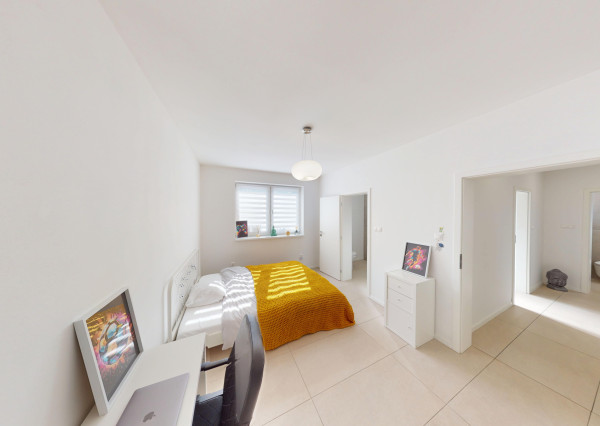 MODERNÝ 4-IZBOVÝ DOM – TICHÁ LOKALITA, KRÁSNA ZÁHRADA, NÍZKE NÁKLADY