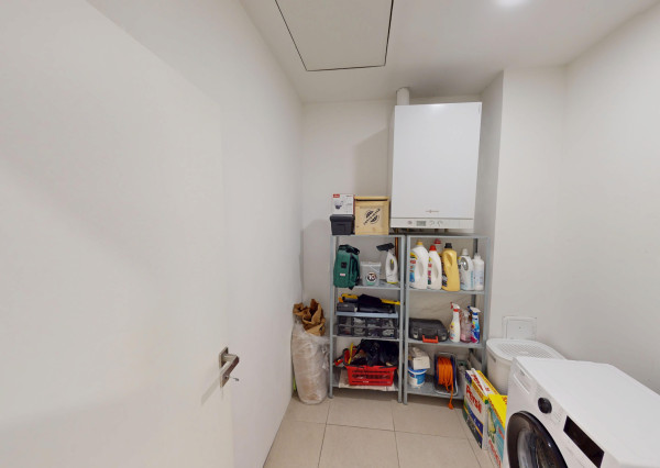 MODERNÝ 4-IZBOVÝ DOM – TICHÁ LOKALITA, KRÁSNA ZÁHRADA, NÍZKE NÁKLADY