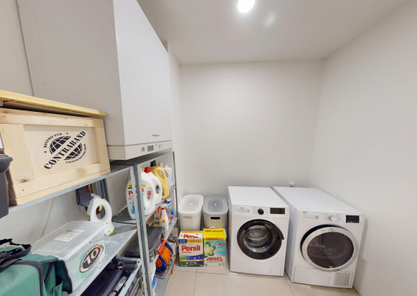 MODERNÝ 4-IZBOVÝ DOM – TICHÁ LOKALITA, KRÁSNA ZÁHRADA, NÍZKE NÁKLADY