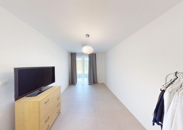 MODERNÝ 4-IZBOVÝ DOM – TICHÁ LOKALITA, KRÁSNA ZÁHRADA, NÍZKE NÁKLADY