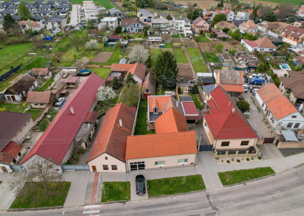 PRIESTRANNÝ 5-IZBOVÝ DOM NA VEĽKOM POZEMKU (1 142 m²) S OBROVSKÝM POTENCIÁLOM | Križovany nad Dudváhom