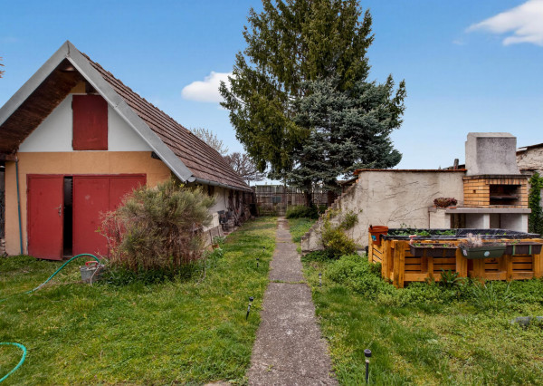 PRIESTRANNÝ 5-IZBOVÝ DOM NA VEĽKOM POZEMKU (1 142 m²) S OBROVSKÝM POTENCIÁLOM | Križovany nad Dudváhom